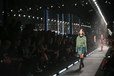Look 30